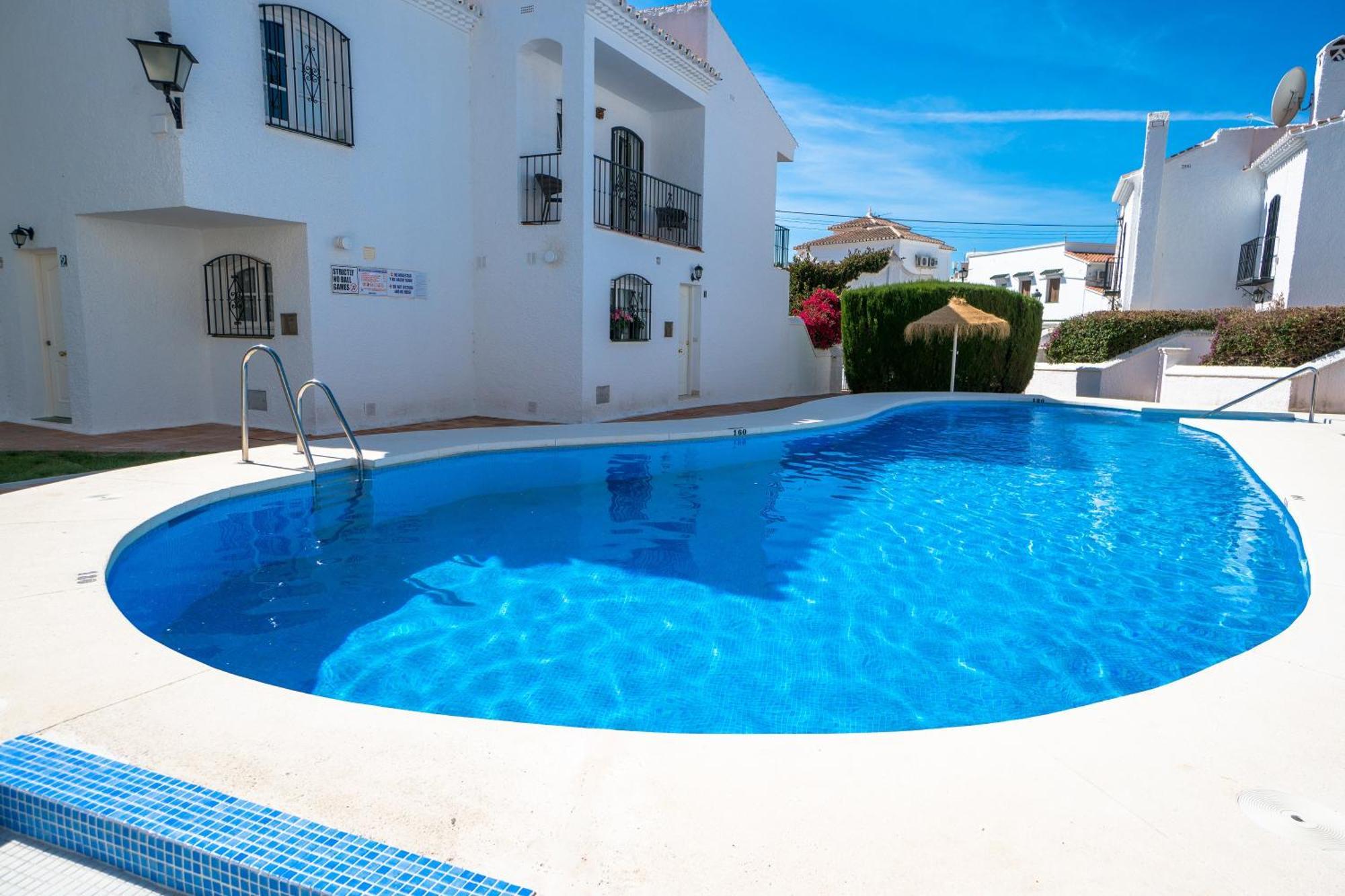 Los Pinos 19 Menyber Nerja Exterior photo
